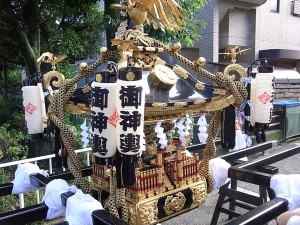 お神輿アップ