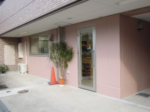 サニースポット新店舗（世田谷区砧4-14-18）開店準備中外観