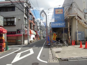 祖師ヶ谷大蔵駅3分・世田谷区砧8丁目店舗事務所前から見た商店街の様子