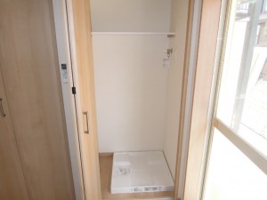 【アフター】大蔵5丁目１Ｋリノベーション後防水パン付室内洗濯機置場