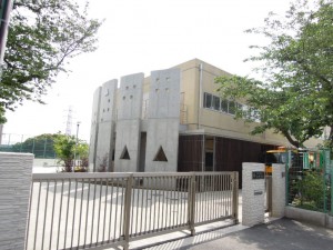 世田谷区砧中学校外観