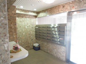 和泉多摩川駅徒歩3分/狛江駅10分、狛江市東和泉3丁目の防犯カメラ・オートロック付賃貸マンション‗エントランス・内側