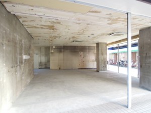 小田急線和泉多摩川駅徒歩2分、狛江市東和泉3丁目のテナント(店舗・事務所)室内